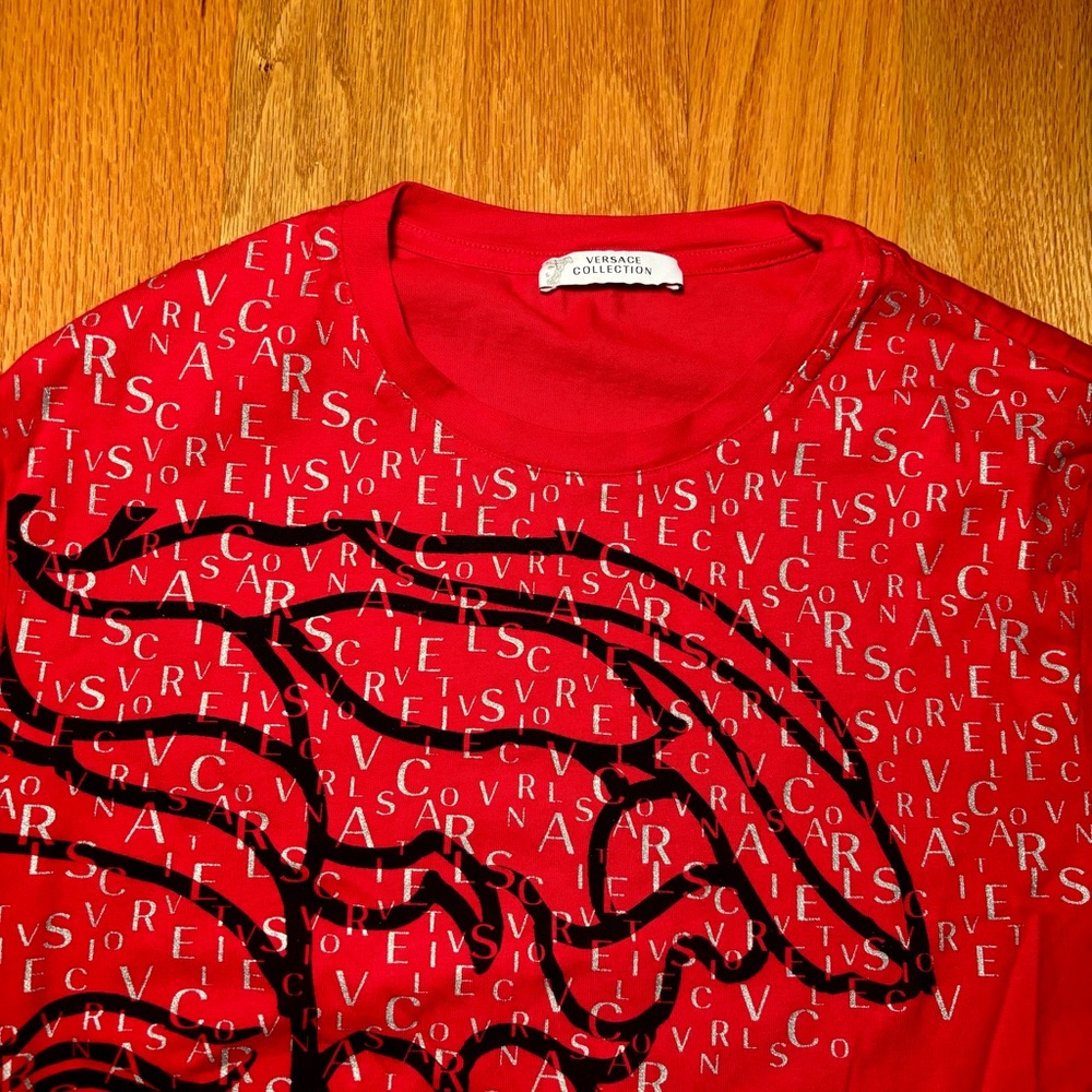 SOLD - Versace Medusa Logo Red Silver Black Tshirt - Picture 7 of 7